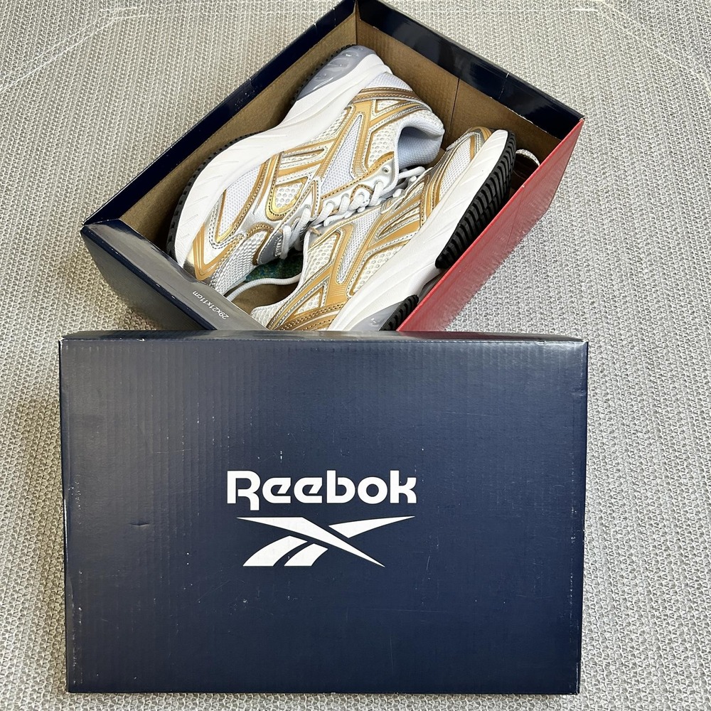 Reebok Royal Pervader Womens 7.5 White Gold Silver‎ Running Shoes